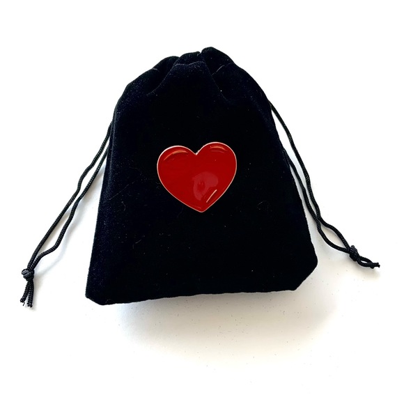 ♥️3/$15♥️ Red Heart Unisex Love Pin for Clothes/Accessories & Sweethearts ☺️ - Picture 1 of 3